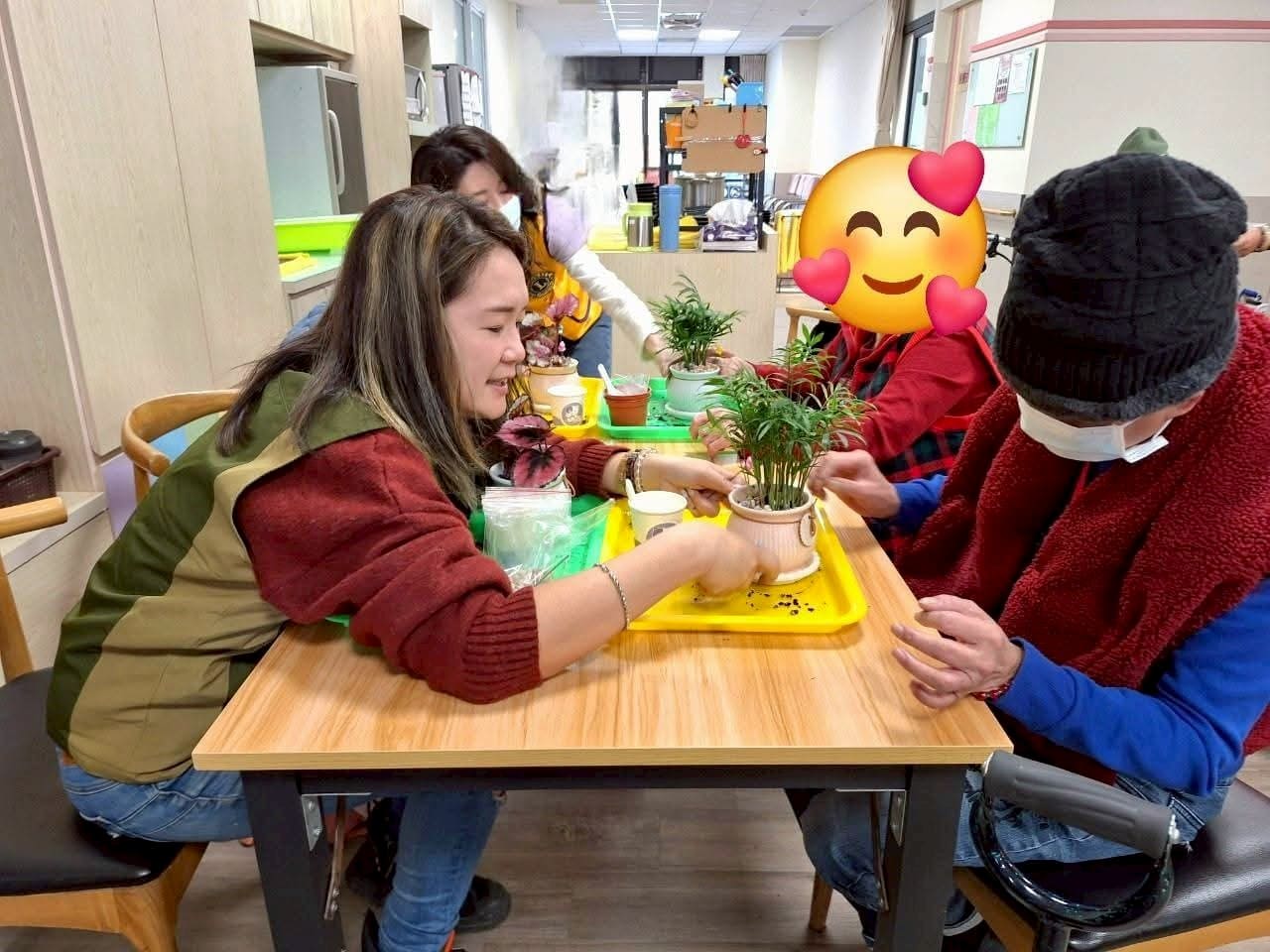 日照喘息服務：白天送長輩到日照中心